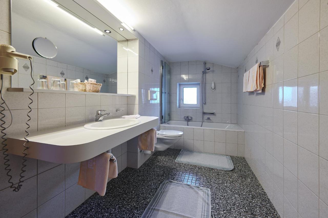 Hotel Appartement Roggal レッヒ エクステリア 写真