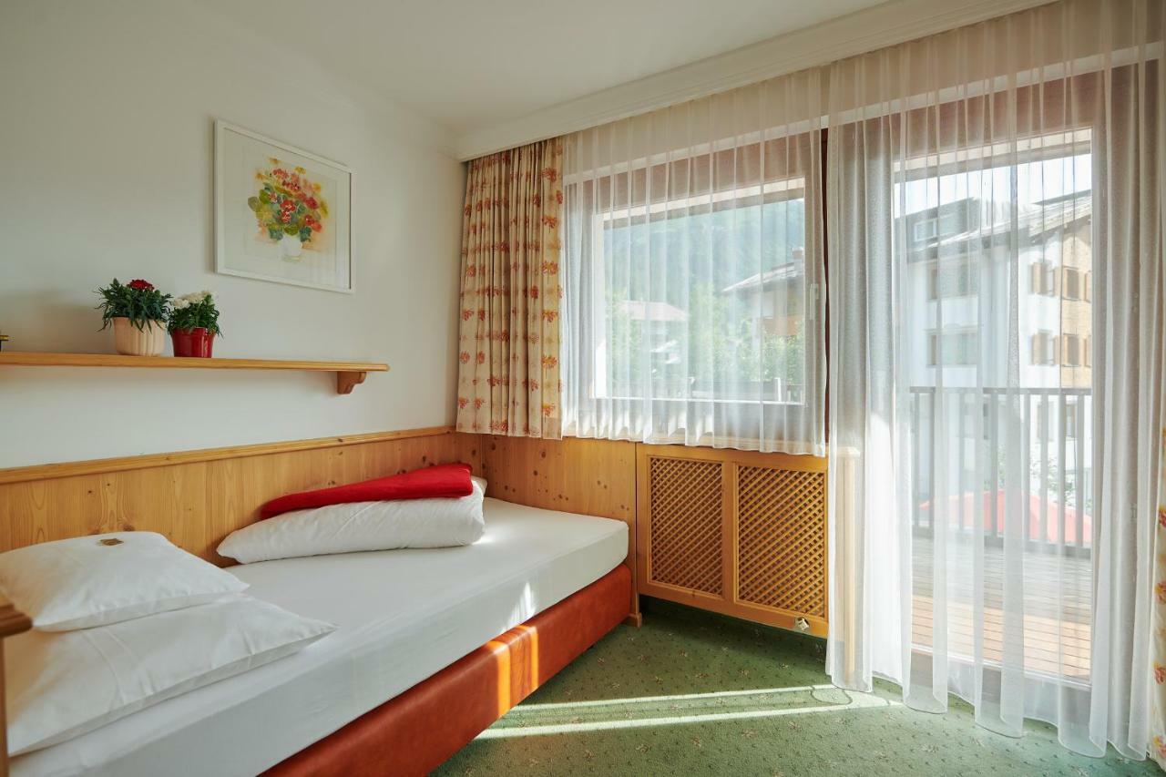 Hotel Appartement Roggal レッヒ エクステリア 写真