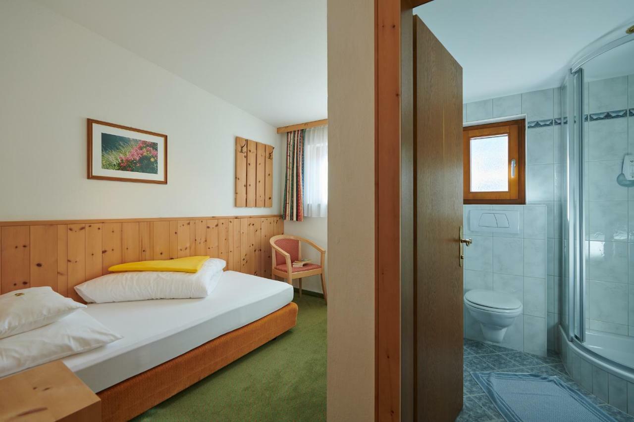 Hotel Appartement Roggal レッヒ エクステリア 写真